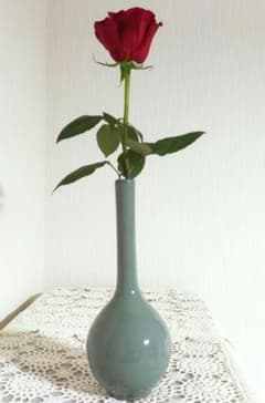 Special sale! Masterpiece Goryeo celadon art piece, antique vase by Master Cho Kyung.