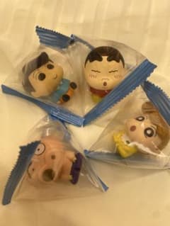 クレヨンしんちゃん フィギュア　4種セットのサムネイル