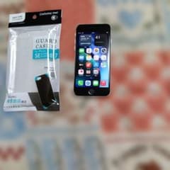 Apple iPhone SE3 128GB SIMフリーのサムネイル