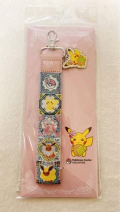【新品未開封シンガポール限定 ピカチュウストラップ Pokémon Centerのサムネイル