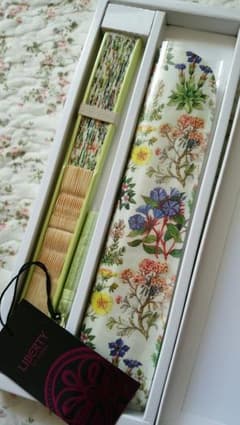 ケニルワース新品未使用のリバティ扇子のサムネイル