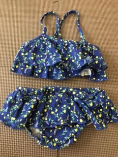 女の子 水着 ビキニのサムネイル