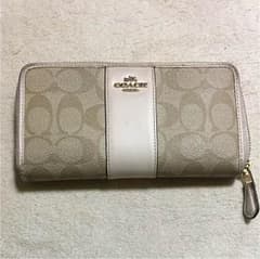 お正月限定値引き中✳︎COACH 長財布のサムネイル