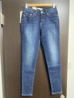 最終値下げ！新品　リーバイス　スキニーのサムネイル