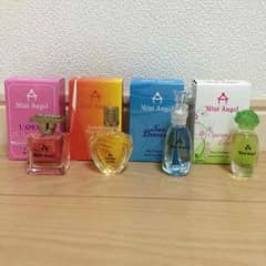 海外製品 ミニ香水セットのサムネイル