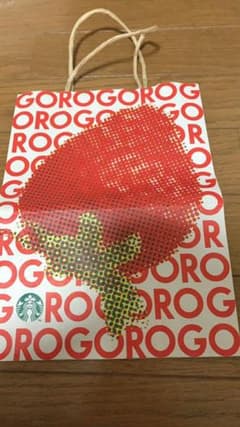 スターバックス　いちご紙袋のサムネイル