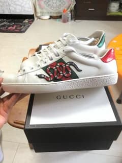Gucci 蛇 スニーカーのサムネイル