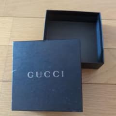 GUCCI 空箱 ギフトボックスのサムネイル