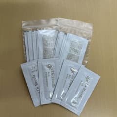 DR.Recella リッチホワイトエッセンス サンプルのサムネイル