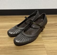 極美品】アシックス ペダラ 本革ギャザーストラップパンプス 23E