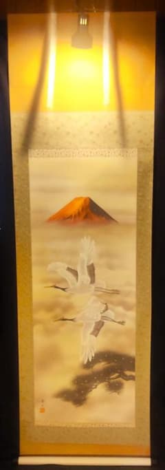 掛け軸　富岳飛翔の図　鈴村秀山　赤富士　縁起　古美術　日本画　絵画 掛け軸 富岳飛翔の図 鈴村秀山 赤富士 縁起 古美術 日本画 絵画 - メルカリ