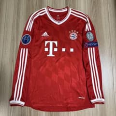 r*様 バイエルンミュンヘン ゲッツェ ユニフォーム 19番 長袖 r*様 バイエルンミュンヘン ゲッツェ ユニフォーム 19番 長袖 - メルカリ