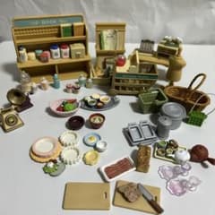 マ*シ様 シルバニアファミリー お店屋さん小物セットとその他色々のサムネイル