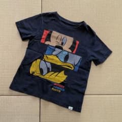 1枚でも、重ね着でも！ミッキーTシャツ★100〜105㌢のサムネイル