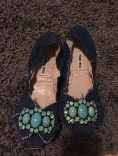 miu miu フラットパンプス 35 1/2 (22.5cmくらい)のサムネイル