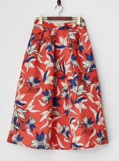 ☆新品☆花柄ロングスカートのサムネイル