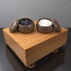 【囲碁フルセット】脚付き碁盤 5.5寸 新榧 本蛤碁石 那智黒石 木製碁笥 ⭐️本格仕様⭐️ 脚付き碁盤 約5寸 碁石・木製碁笥セット新榧 蛤碁石