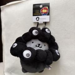 ミャクミャク ブラック ポムポムプリン ぬいぐるみキーホルダー - メルカリ