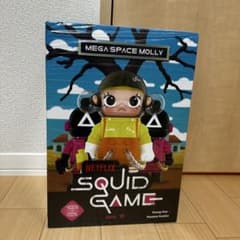 popmart space molly squid game 100% 400% - メルカリ