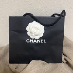 CHANEL ショップ袋 カメリア付きのサムネイル