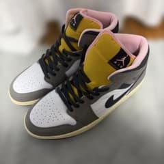 NIKE AIR JORDAN 1 ハイカット スニーカーのサムネイル