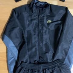 INTHEPAINTの上下シャカシャカのセットです。のサムネイル
