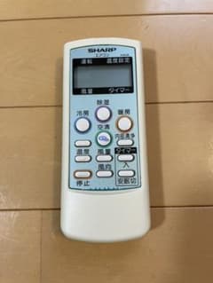シャープ エアコンリモコン　中古品　動作確認済みのサムネイル