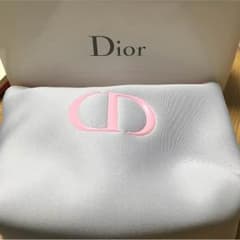 Diorポーチとタオルのサムネイル