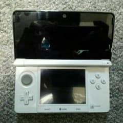 3ds本体！(充電器、メモリ付き！)のサムネイル