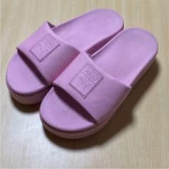 puma シャワーサンダル　ピンクのサムネイル