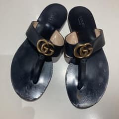 GUCCI トングサンダル ブラック ゴールド金具のサムネイル