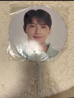 SEVENTEEN ジュン 過去うちわ ジュン セブチ seventeen うちわ ファンミ 過去グッズ - メルカリ