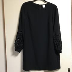 H&M 黒　膝丈ワンピースのサムネイル