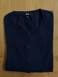 ユニクロ 長袖カーディガン ネイビー Mサイズ クルーネックのサムネイル
