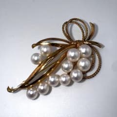 【至高の逸品】MIKIMOTO ミキモト K14 パールブローチ 葡萄のサムネイル