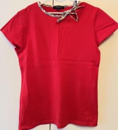 バーバリー　Burberry  赤Tシャツのサムネイル