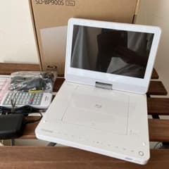 東芝　REGZA ポータブルブルーレイディスクプレーヤー SD-BP900Sのサムネイル