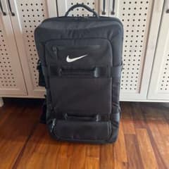 TRiwk8NIKE ナイキ キャリーケース ブラック スニーカー柄 2輪 TRiwk8様専用NIKE ナイキ キャリーケース ブラック スニーカー柄 2輪