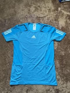 adidasウェアのサムネイル