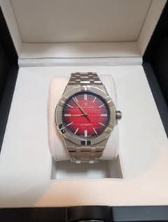 【最終価格】モーリスラクロア アイコン 限定100本 赤 42mm 箱・保証書付 最終価格】モーリスラクロア アイコン 限定100本 赤 42mm 箱・保証書付