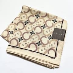 CELINE ハンカチ　大判ハンカチ　マカダム柄　ロゴ　刺繍 CELINE セリーヌ マカダム柄 大判ハンカチ 日本製 綿100% - メルカリ