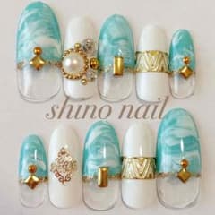 L/艶ジェル♡水色 マーブル フレンチ ビジュー 海 白 ネイル 付け爪のサムネイル