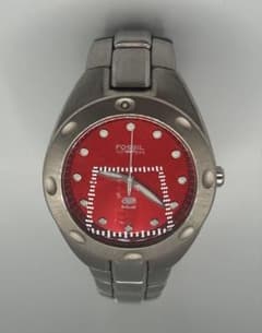 【ジャンク】FOSSIL bluz アナログ腕時計 レッドのサムネイル
