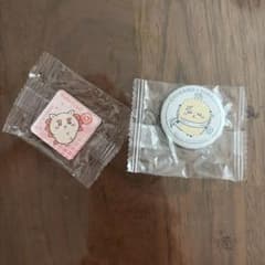くら寿司 ちいかわ コラボ シーサー マグネット ラッコ 缶バッジ セットのサムネイル