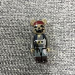 ベアブリック　100%  パイレーツオブカリビアンのサムネイル