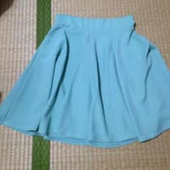 ミニスカートのサムネイル