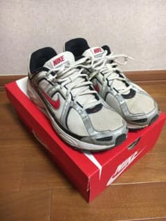 ナイキ ランニングシューズ 27.5cmのサムネイル