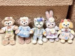 スプリングインブルーム ダッフィーフレンズ ぬいぐるみバッジ - メルカリ
