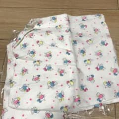 昭和レトロな布地　　巾着やポーチ作りにのサムネイル