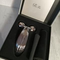 ReFa 【正規品】新品　美顔ローラー 専用ポーチ付きのサムネイル